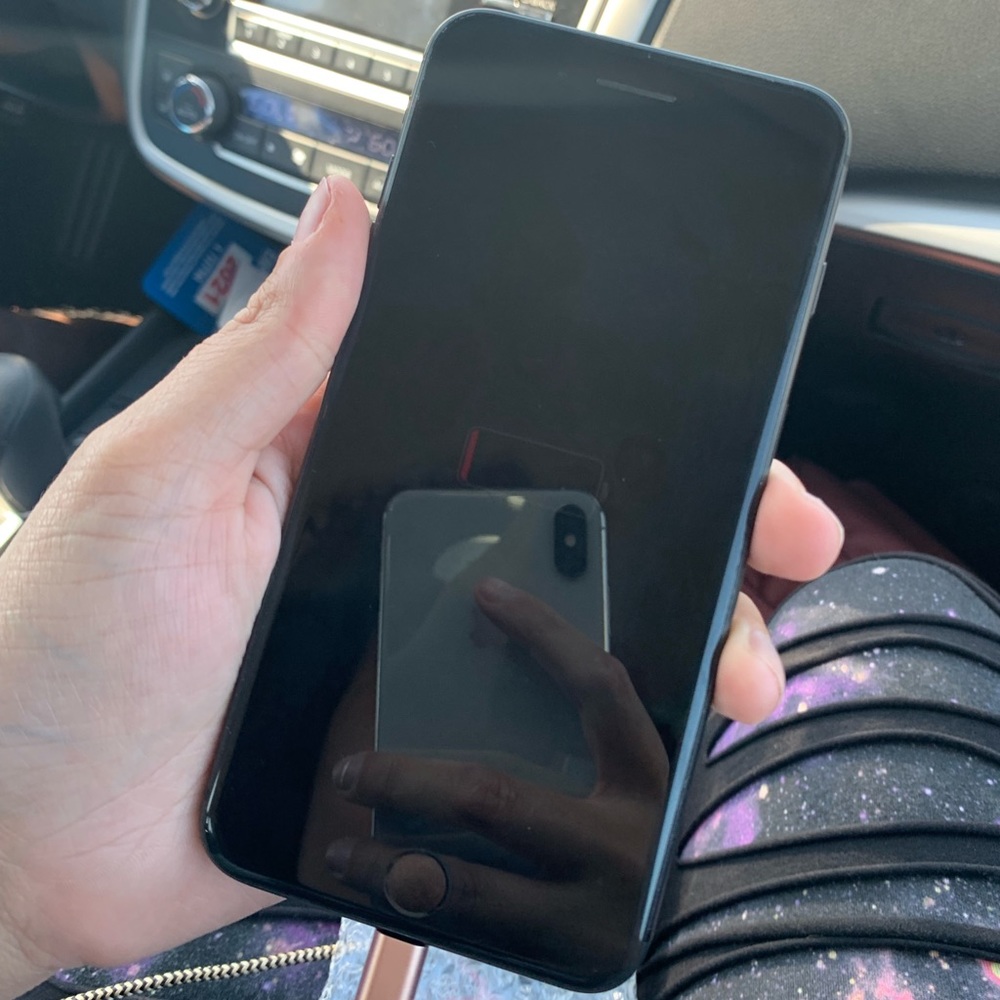 iPhone 8 Plus 64Gb